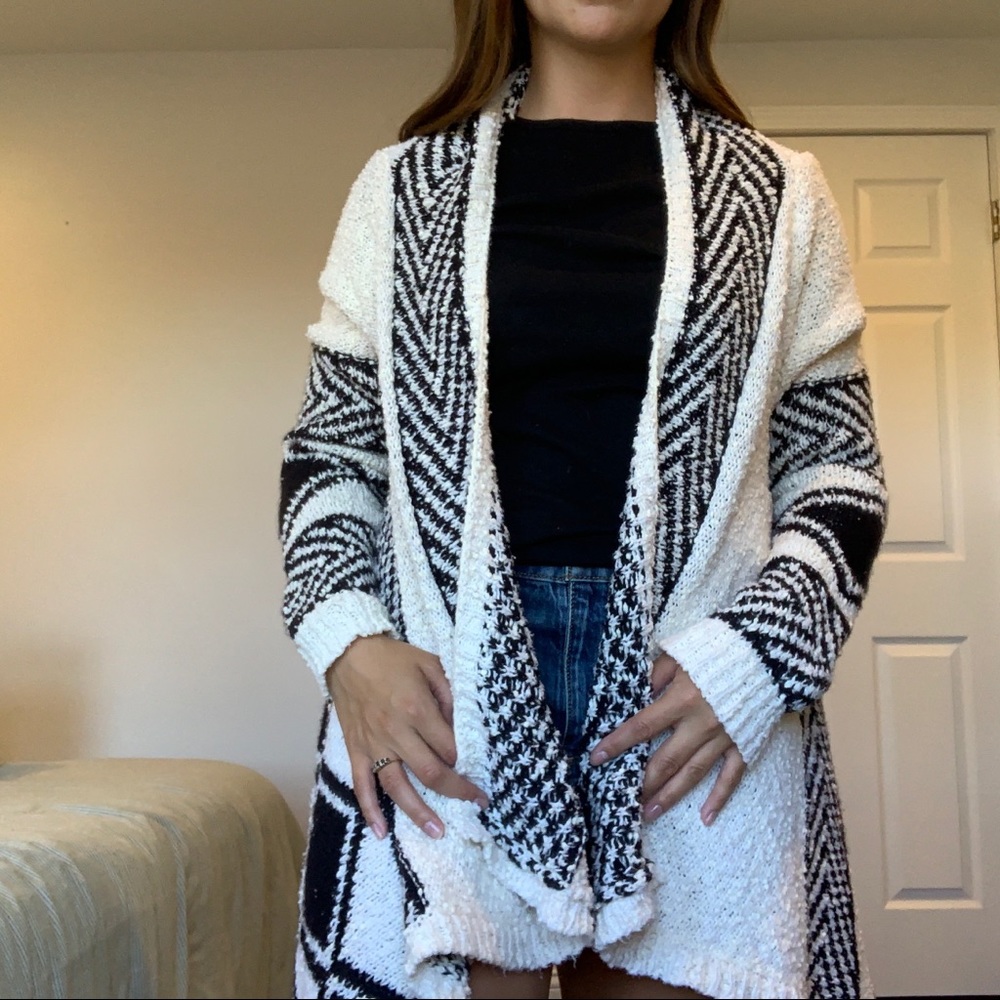 CHARLOTTE RUSSE | sweater